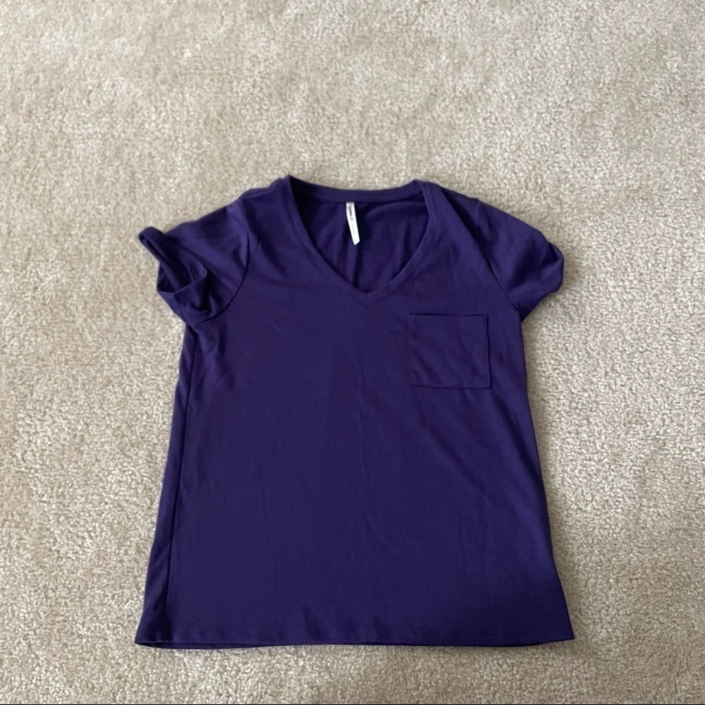 NWOT Women’s Purple Tresics Short Sleeved T-Shirt!